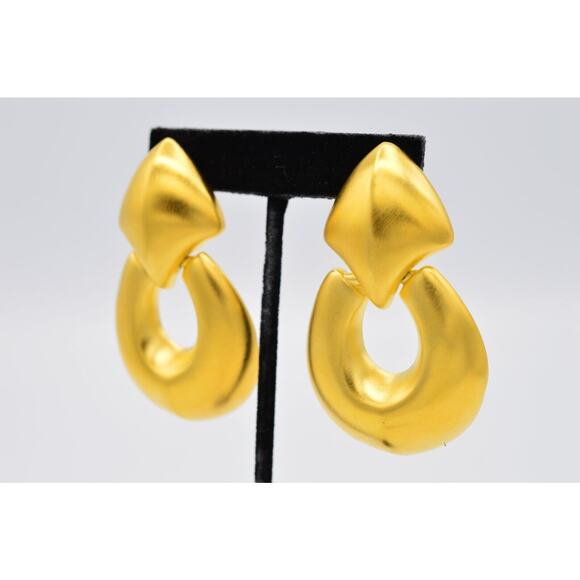 Givenchy Vintage Huge Clip On Earrings Brushed Gold Chunky Signed NOS 1980s BinX - Picture 2 of 12